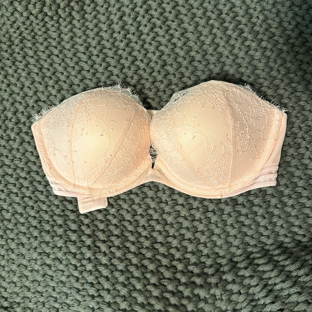 Victorias Secret Very Sexy Strapless Bra 32D